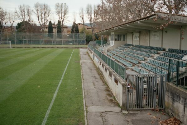 Lo stadio non è tuo. Il conto, invece, sì
